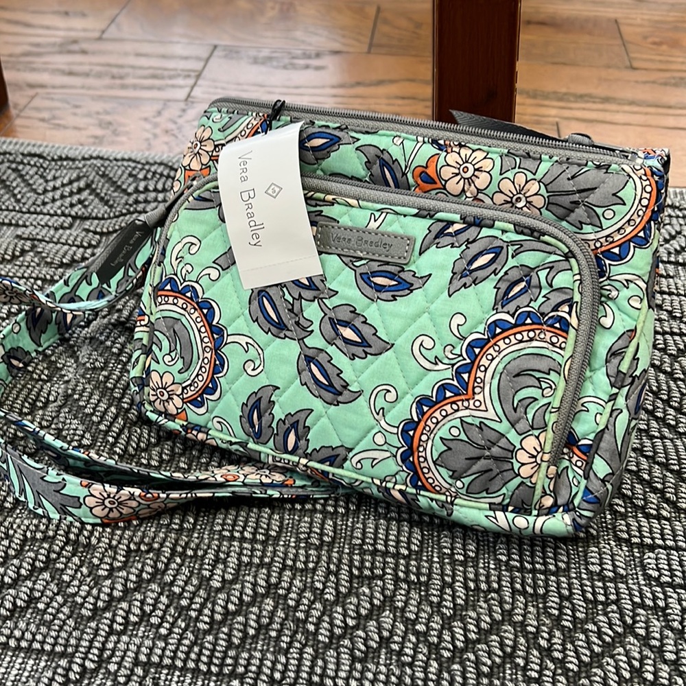 vera bradley • fan flowers little hipster purse with matching lanyard
